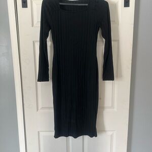 Elegant Black Ribbed Dress